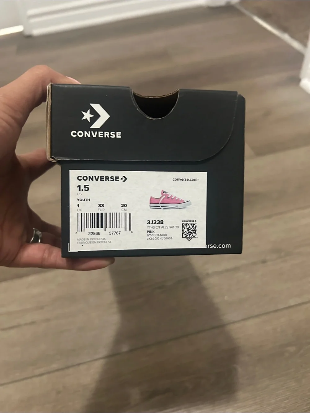 Converse Pink Low-Top Canvas Sneakers Style 3J238 Size 1.5 Youth 20 CM